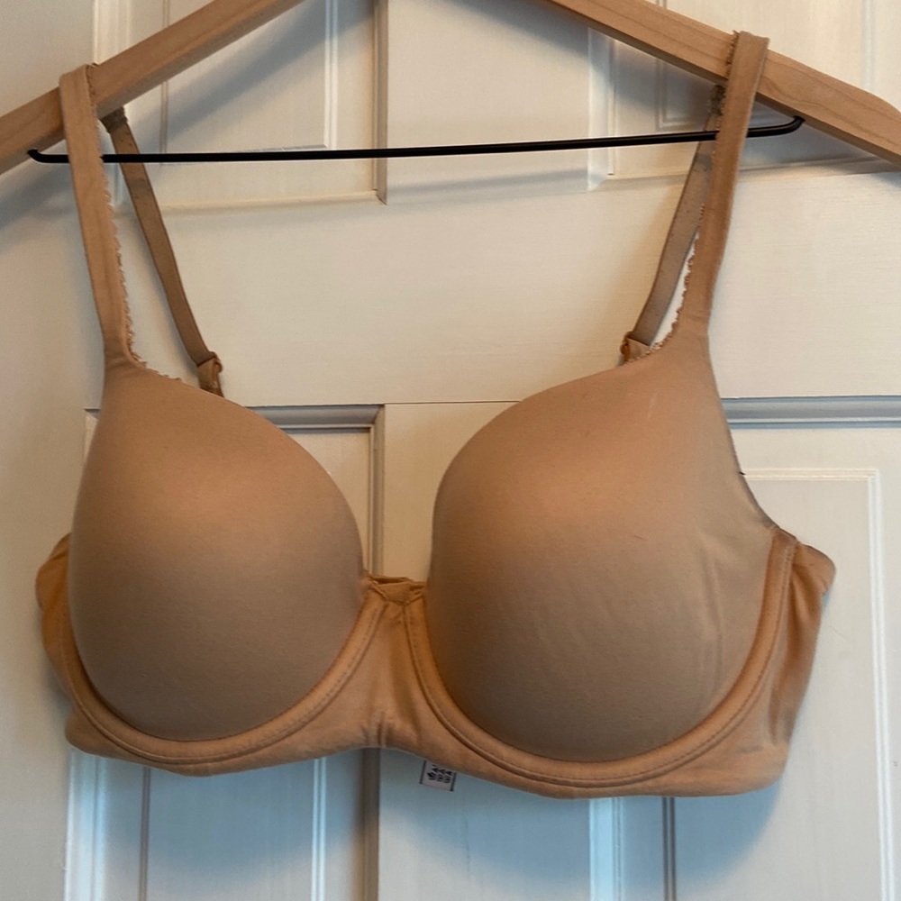 Victoria’s Secret 34 DD bra
